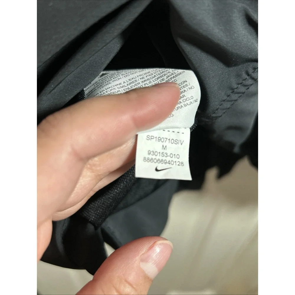 Nike Shield Bomber Jacket Medium Wind Water Resistant‎ Women's Black 930153-010